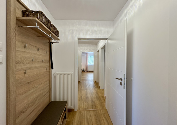 Buď prvý - zrekonštruovaný, zariadený 2i byt v RD so záhradou