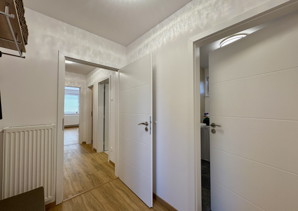 Buď prvý - zrekonštruovaný, zariadený 2i byt v RD so záhradou