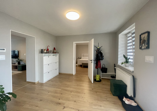 Štýlový, zrekonštruovaný a zariadený rodinný dom len 10 min od Trnavy