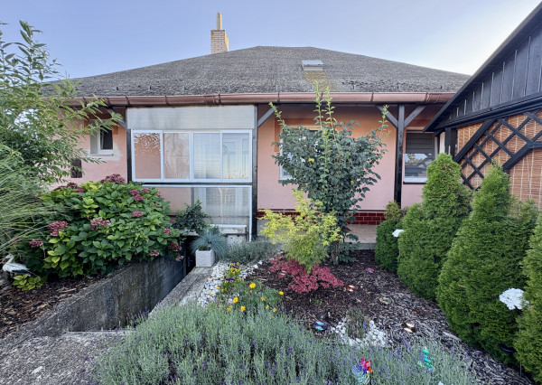 Štýlový, zrekonštruovaný a zariadený rodinný dom len 10 min od Trnavy