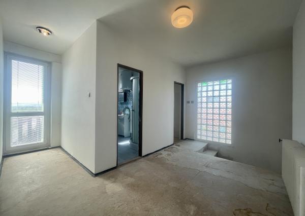 Veľký 5i RD pod Malými Karpatami, pivnica, pozemok 2013 m2