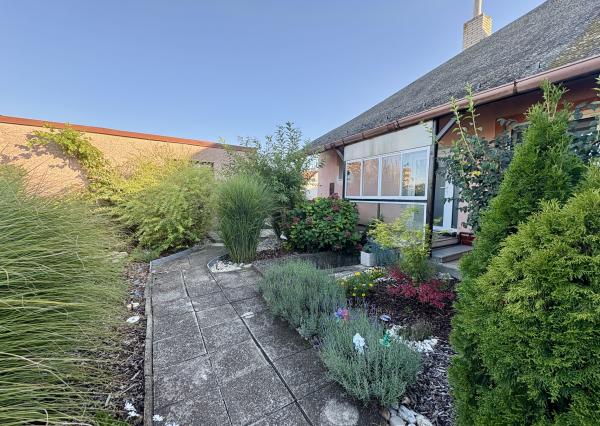 REZERVOVANÉ - Štýlový, zrekonštruovaný, zariadený RD, pripravený na okamžité nasťahovanie