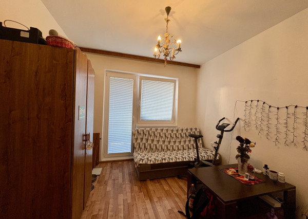 Veľký 3izbový byt s loggiou a pivnicou len 10 min. od Trnavy