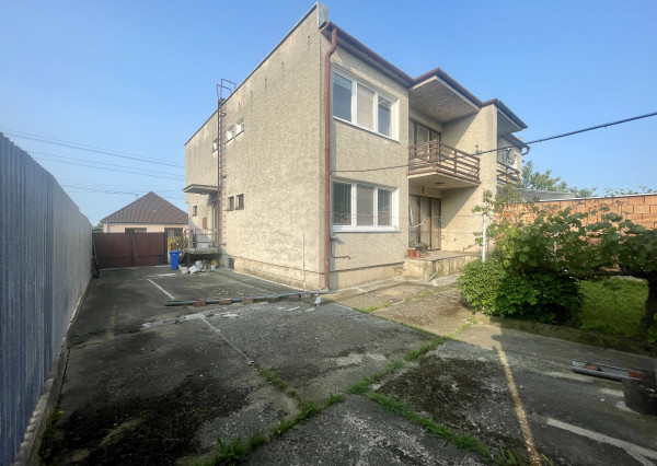 Veľký 5-izbový rodinný dom pod Malými Karpatami