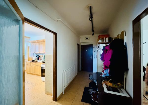 Veľký 3izbový byt s loggiou a pivnicou len 10 min. od Trnavy