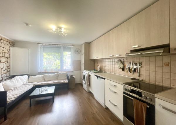 Zrekonštruovaný RD v centre obce k okamžitému nasťahovaniu