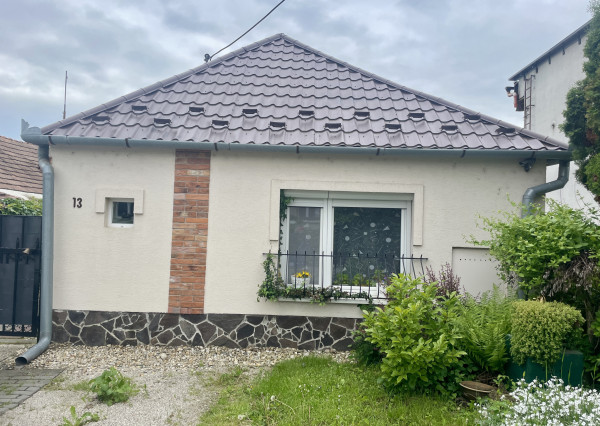 Zrekonštruovaný RD v centre obce k okamžitému nasťahovaniu