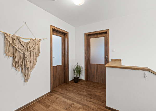 Krásny podpivničený 5-izbový rodinný dom pod lesom