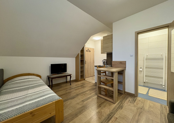 Garsonka v rodinnom dome s parkovaním vo dvore