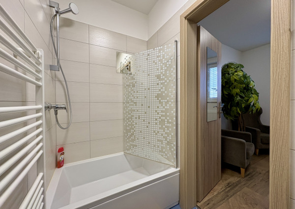 Garsonka v rodinnom dome s parkovaním vo dvore