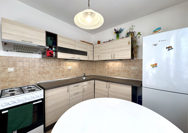 Veľký 2i byt s loggiou a garážou len 5 min. od Senca