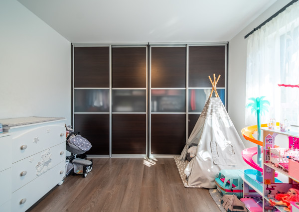 Moderný, kompletne zariadený rodinný dom - Trnava Spiegelsaal