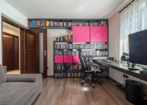 Moderný, kompletne zariadený rodinný dom - Trnava Spiegelsaal