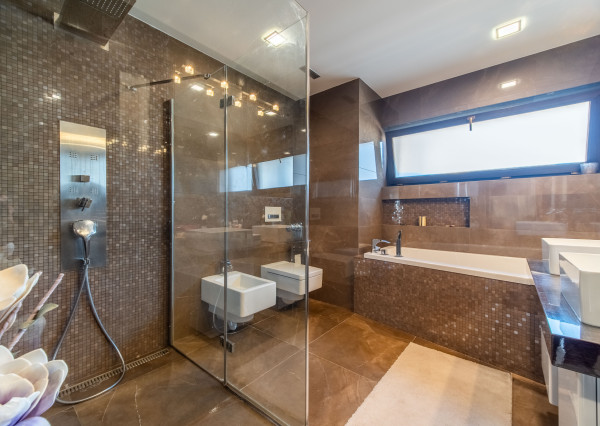 Moderný, kompletne zariadený rodinný dom - Trnava Spiegelsaal