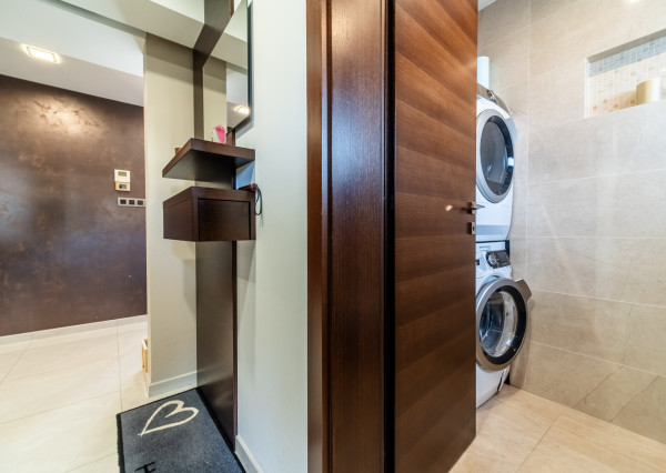 Moderný, kompletne zariadený rodinný dom - Trnava Spiegelsaal