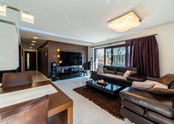 Moderný, kompletne zariadený rodinný dom - Trnava Spiegelsaal