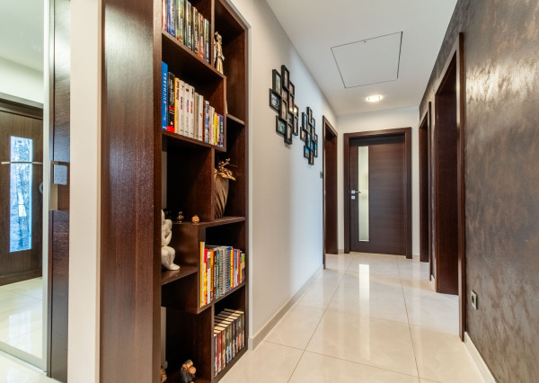 Moderný, kompletne zariadený rodinný dom - Trnava Spiegelsaal