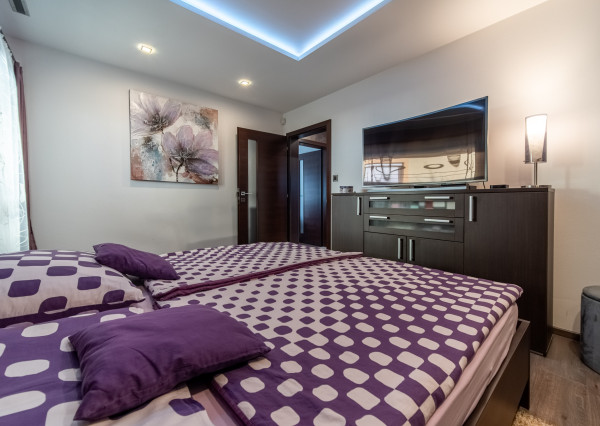 Moderný, kompletne zariadený rodinný dom - Trnava Spiegelsaal