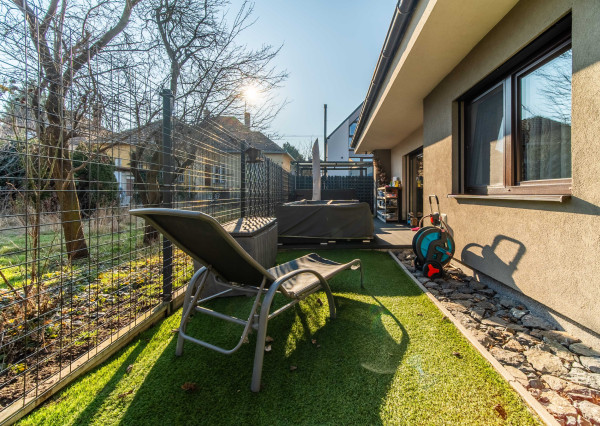 Moderný, kompletne zariadený rodinný dom - Trnava Spiegelsaal