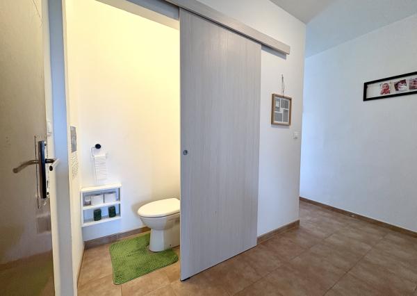 Veľký 2i byt s loggiou a garážou len 5 min. od Senca