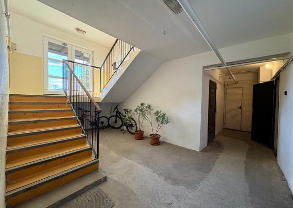 Veľký 2i byt s loggiou a garážou len 5 min. od Senca