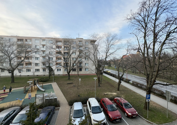 Buď prvý - Kompletne zrekonštruovaný, zariadený 1,5-izbový byt na skok od centra