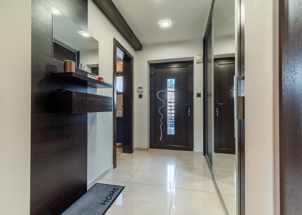 Moderný, kompletne zariadený rodinný dom - Trnava Spiegelsaal