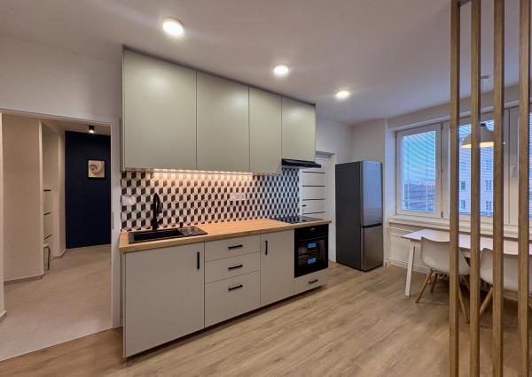 Buď prvý - Kompletne zrekonštruovaný, zariadený 1,5-izbový byt na skok od centra