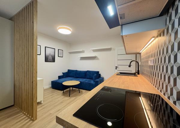 Buď prvý - Kompletne zrekonštruovaný, zariadený 1,5-izbový byt na skok od centra