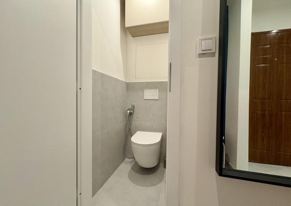 Buď prvý - Kompletne zrekonštruovaný, zariadený 1,5-izbový byt na skok od centra