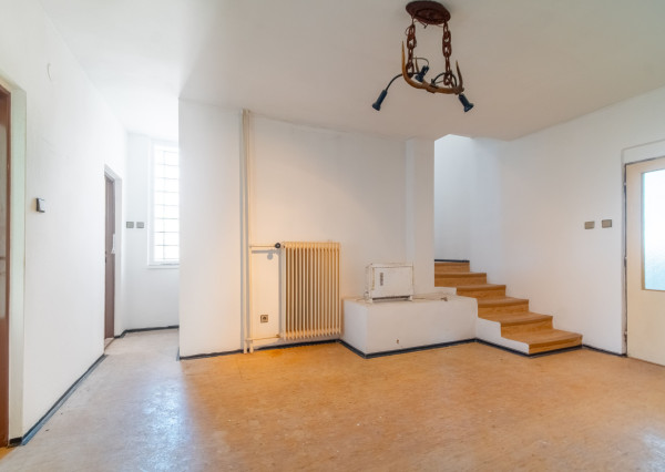 Priestranný 5i dom | pivnica | garáž | pozemok 2013 m2 | len 15 min. od Trnavy