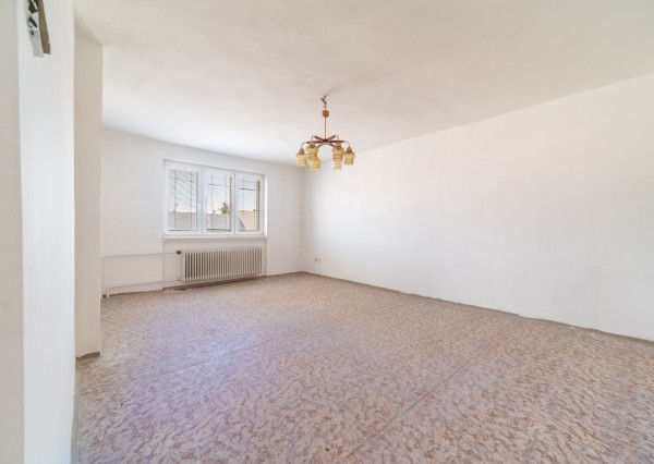 Priestranný 5i dom | pivnica | garáž | pozemok 2013 m2 | len 15 min. od Trnavy