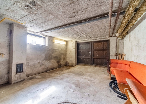 Priestranný 5i dom | pivnica | garáž | pozemok 2013 m2 | len 15 min. od Trnavy