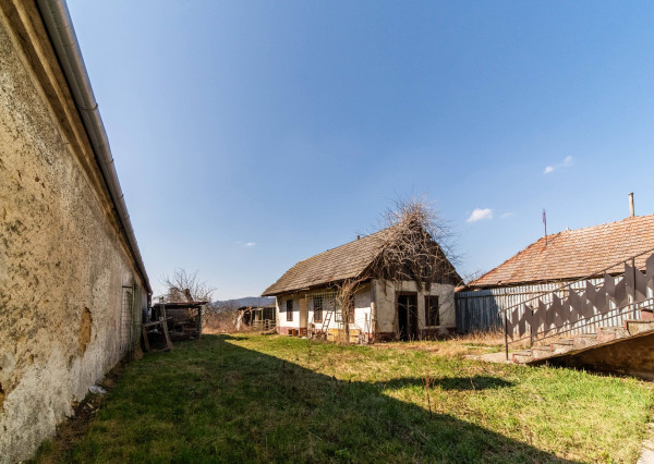 Priestranný 5i dom | pivnica | garáž | pozemok 2013 m2 | len 15 min. od Trnavy