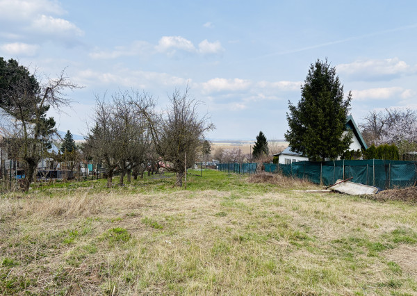 Záhrada a relax v blízkosti priehrady a Malých Karpát