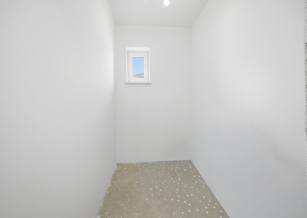 Skolaudovaný rodinný dom 4+1 s modernými technológiami, pozemok 617 m²