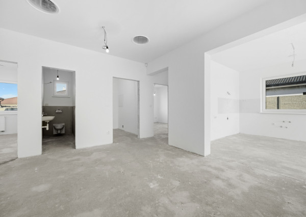 Skolaudovaný rodinný dom 4+1 s modernými technológiami, pozemok 617 m²