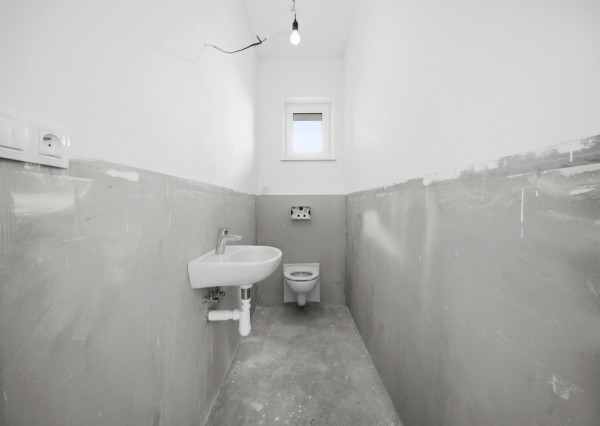 Skolaudovaný rodinný dom 4+1 s modernými technológiami, pozemok 617 m²