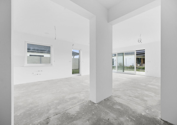Skolaudovaný rodinný dom 4+1 s modernými technológiami, pozemok 617 m²