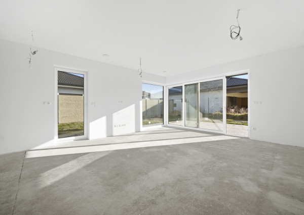 Skolaudovaný rodinný dom 4+1 s modernými technológiami, pozemok 617 m²