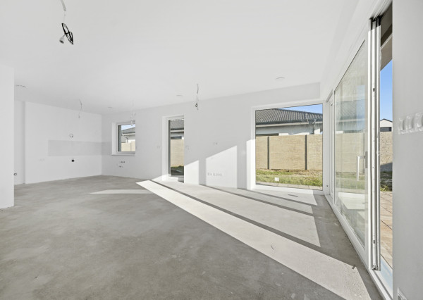 Skolaudovaný rodinný dom 4+1 s modernými technológiami, pozemok 617 m²