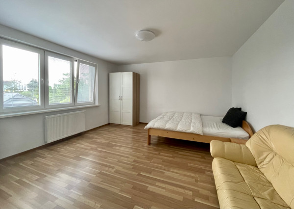 Zariadený 1-izbový byt v RD s parkovacím miestom