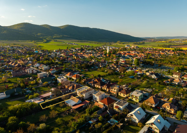 Veľký 5-izbový rodinný dom pod Malými Karpatami
