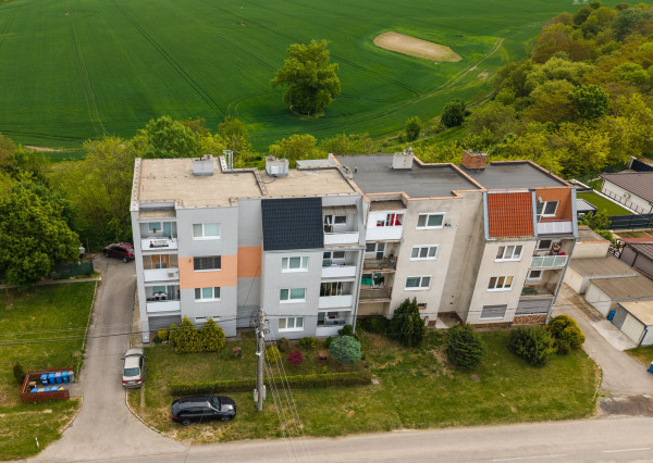 Veľký 3izbový byt s loggiou a pivnicou len 10 min. od Trnavy