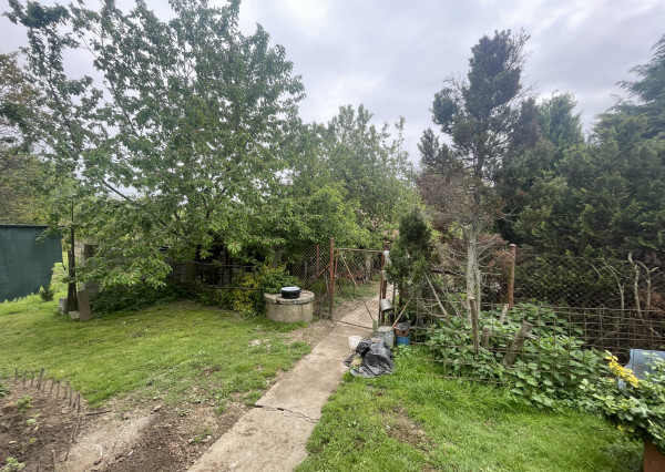 Dvojpodlažný rodinný dom na krásnom veľkom pozemku