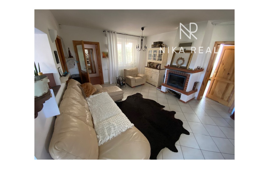 Veľký RD 5 min. od Senca, altánok, bazén, prístrešok na auto