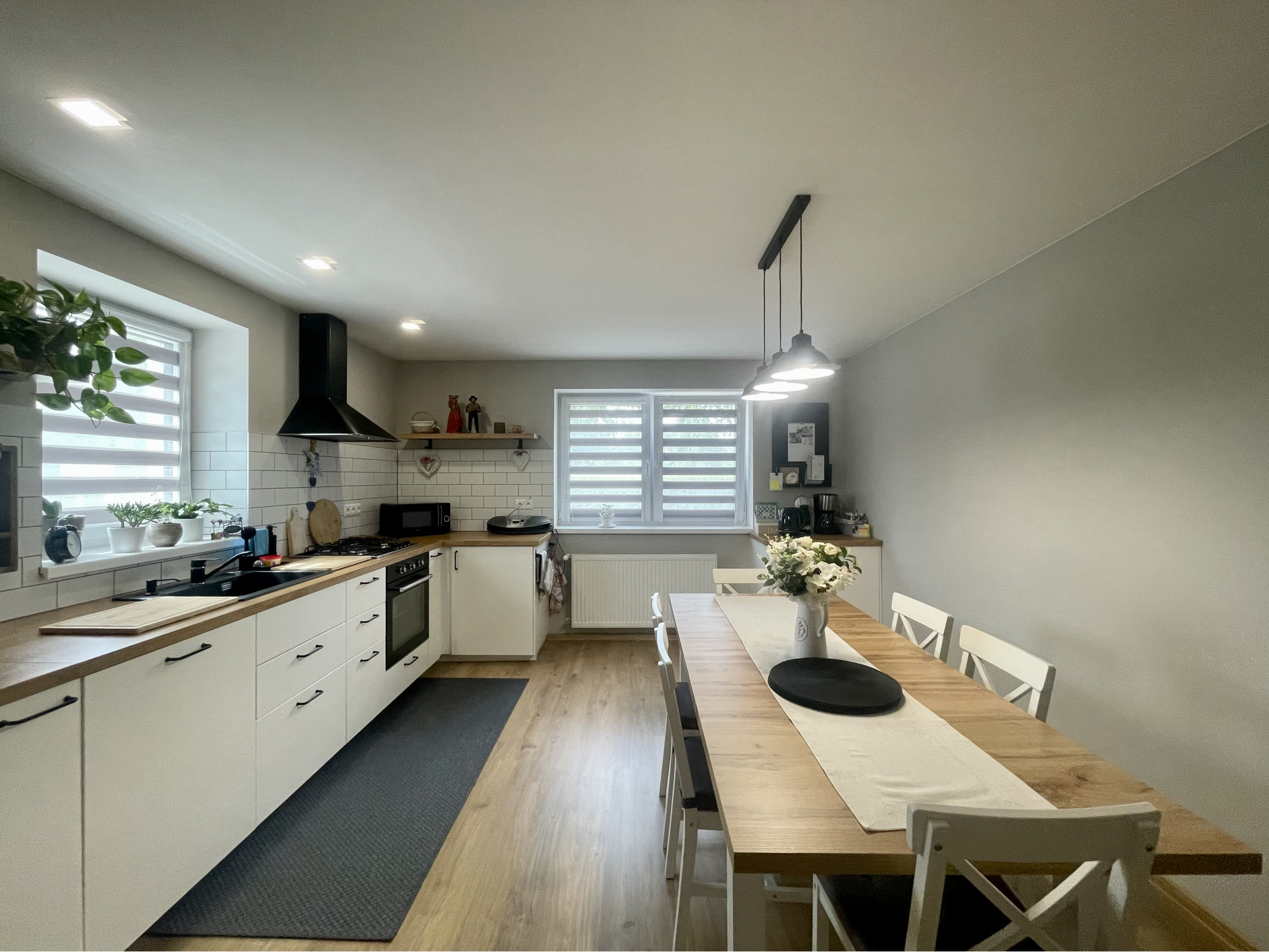 Štýlový, zrekonštruovaný, zariadený rodinný dom pripravený na okamžité nasťahovanie