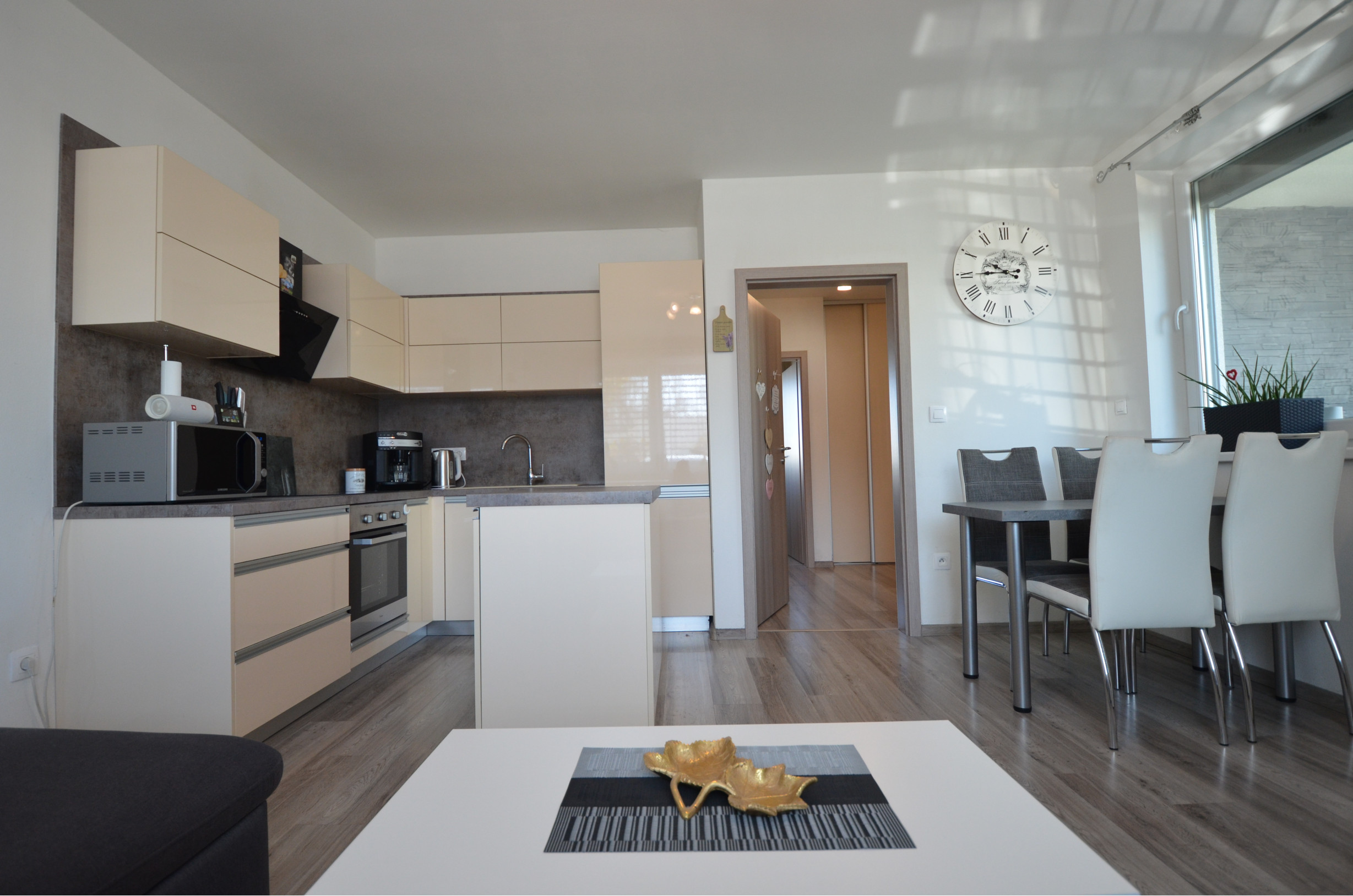 TOP PONUKA - Zariadený 3izbový rodinný dom k okamžitému nasťahovaniu