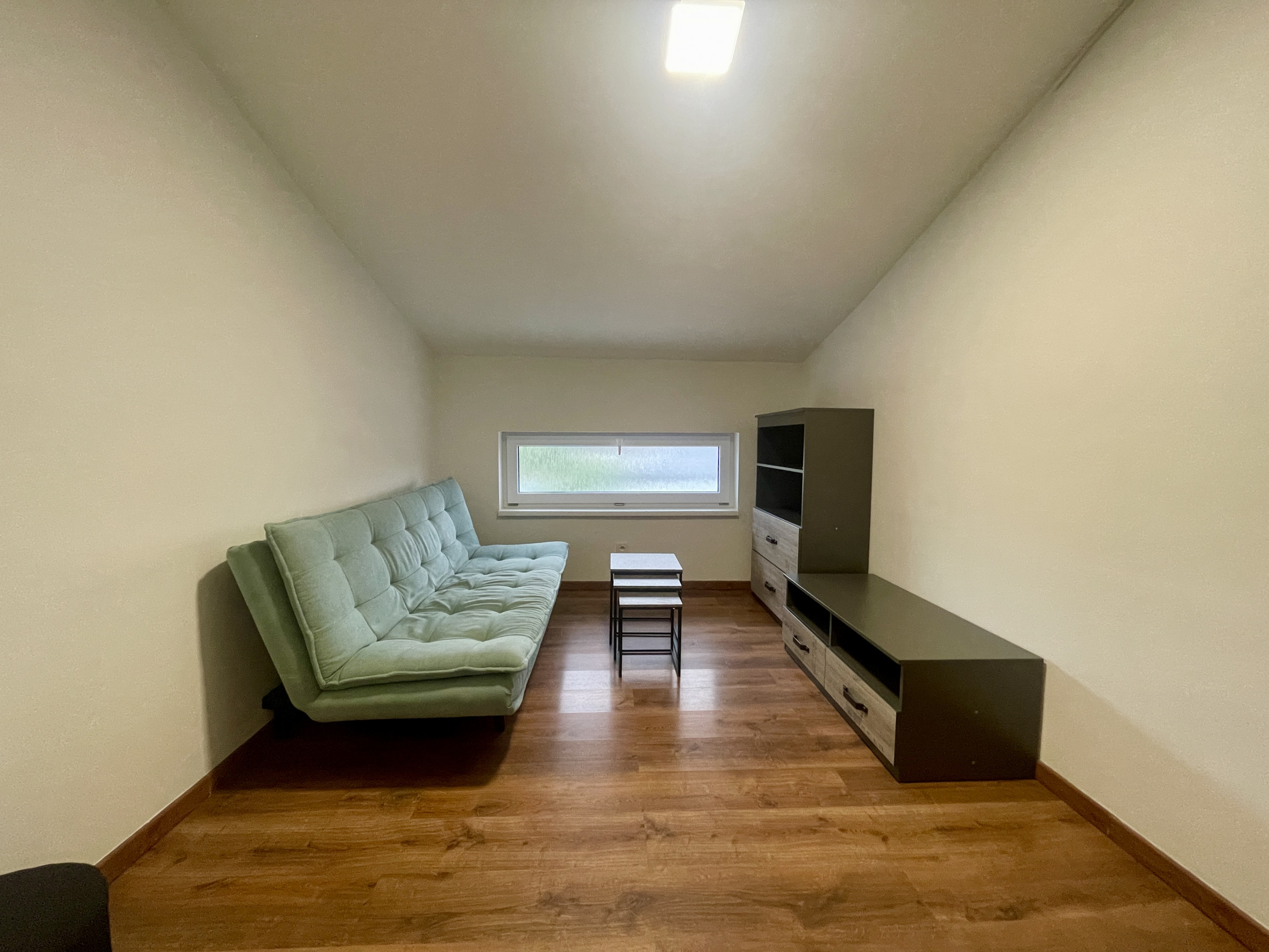 Na prenájom 2-izbový byt len 10 min. od Trnavy