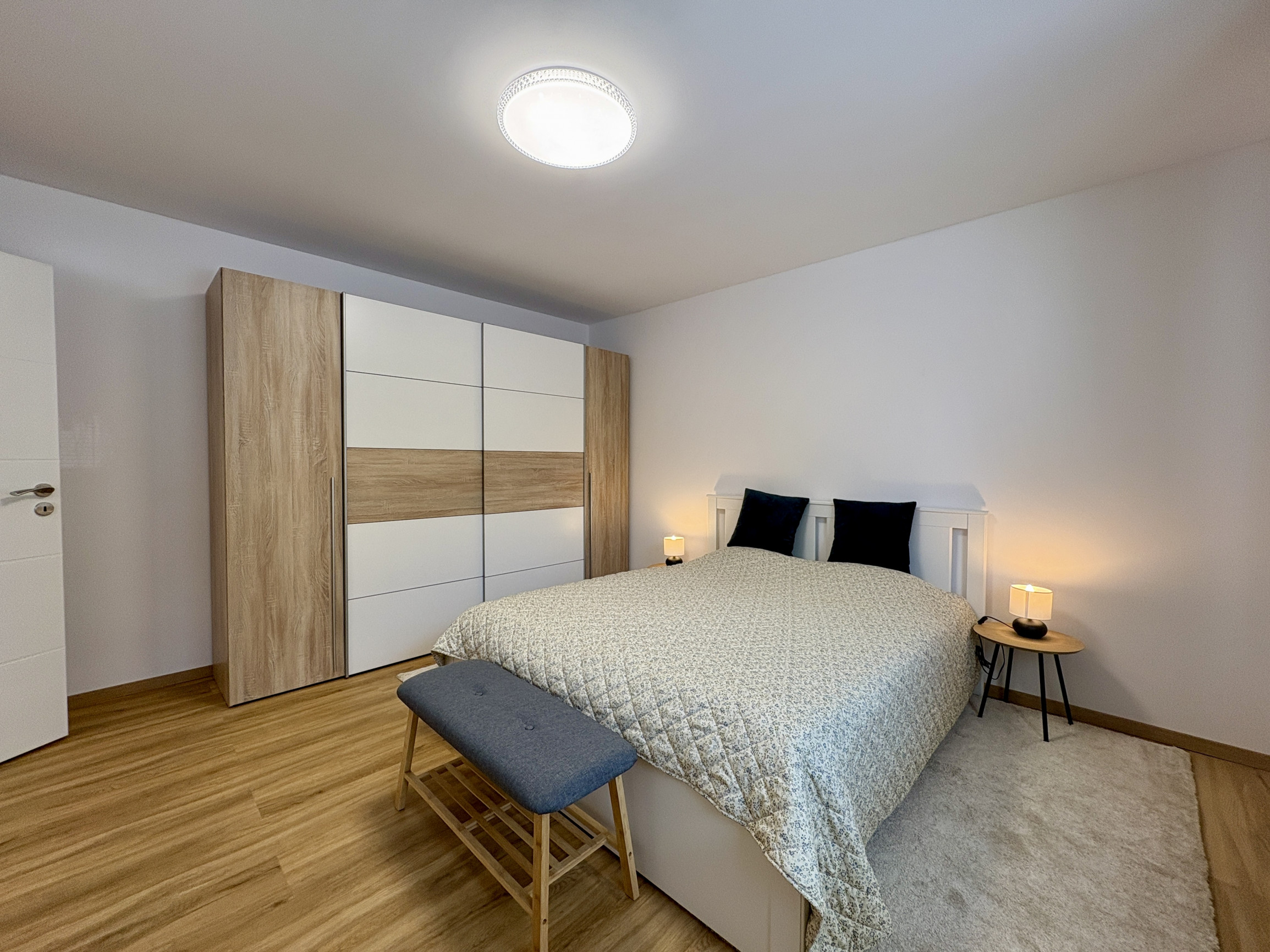 Buď prvý - zrekonštruovaný, zariadený 2i byt v RD so záhradou